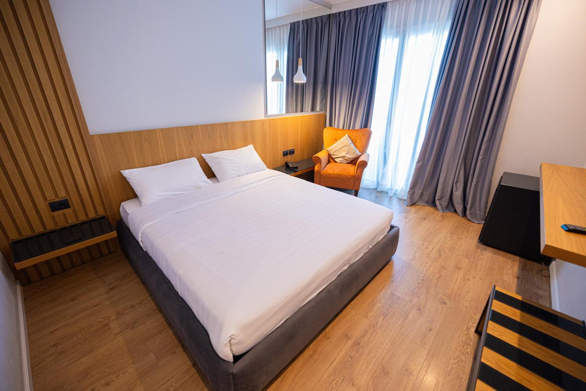 Duka Hotel Вльора Екстер'єр фото