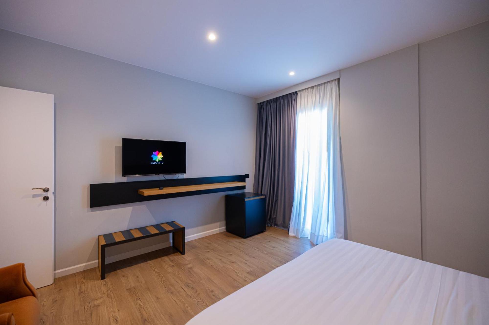 Duka Hotel Вльора Екстер'єр фото