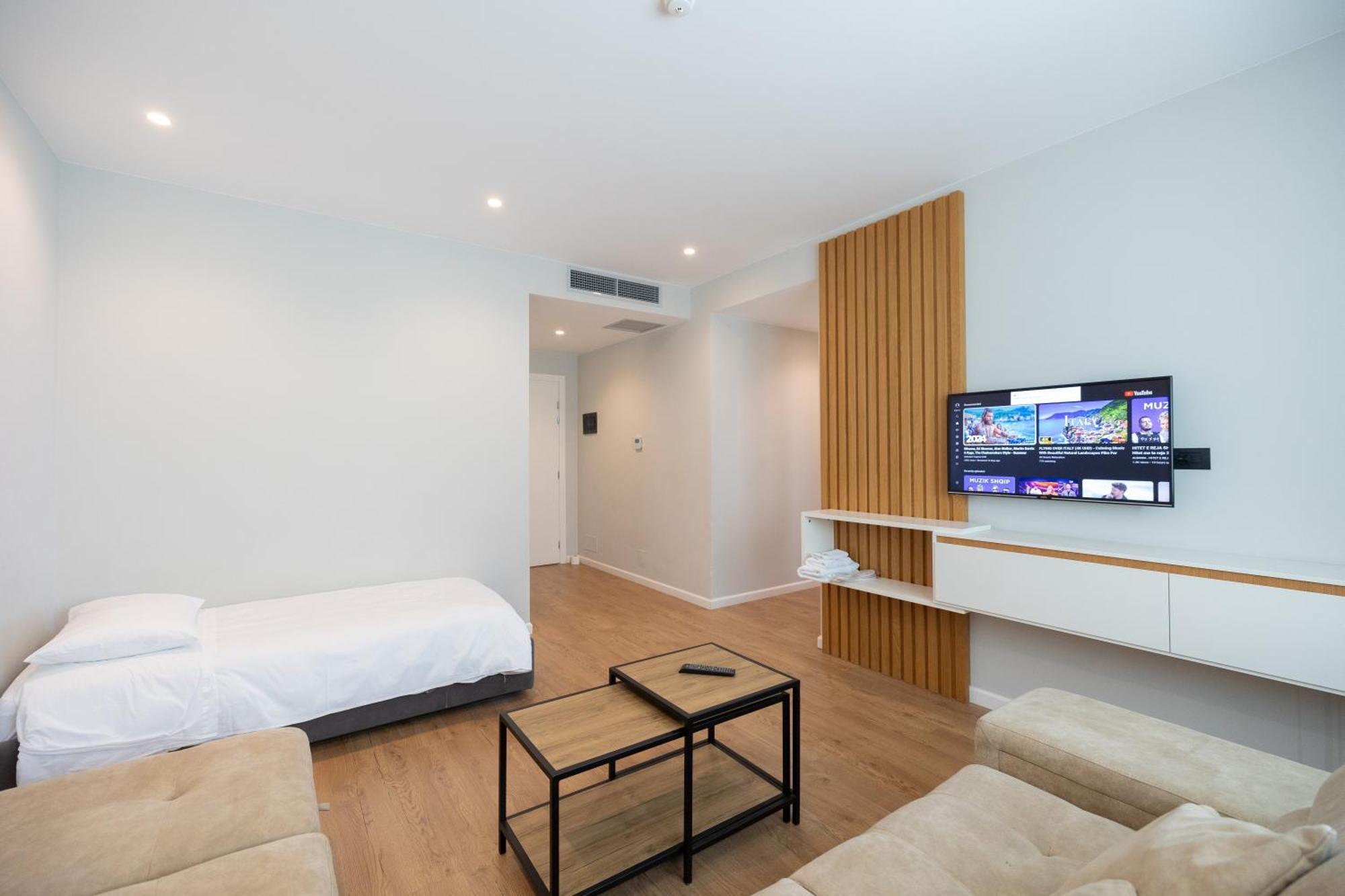 Duka Hotel Вльора Екстер'єр фото