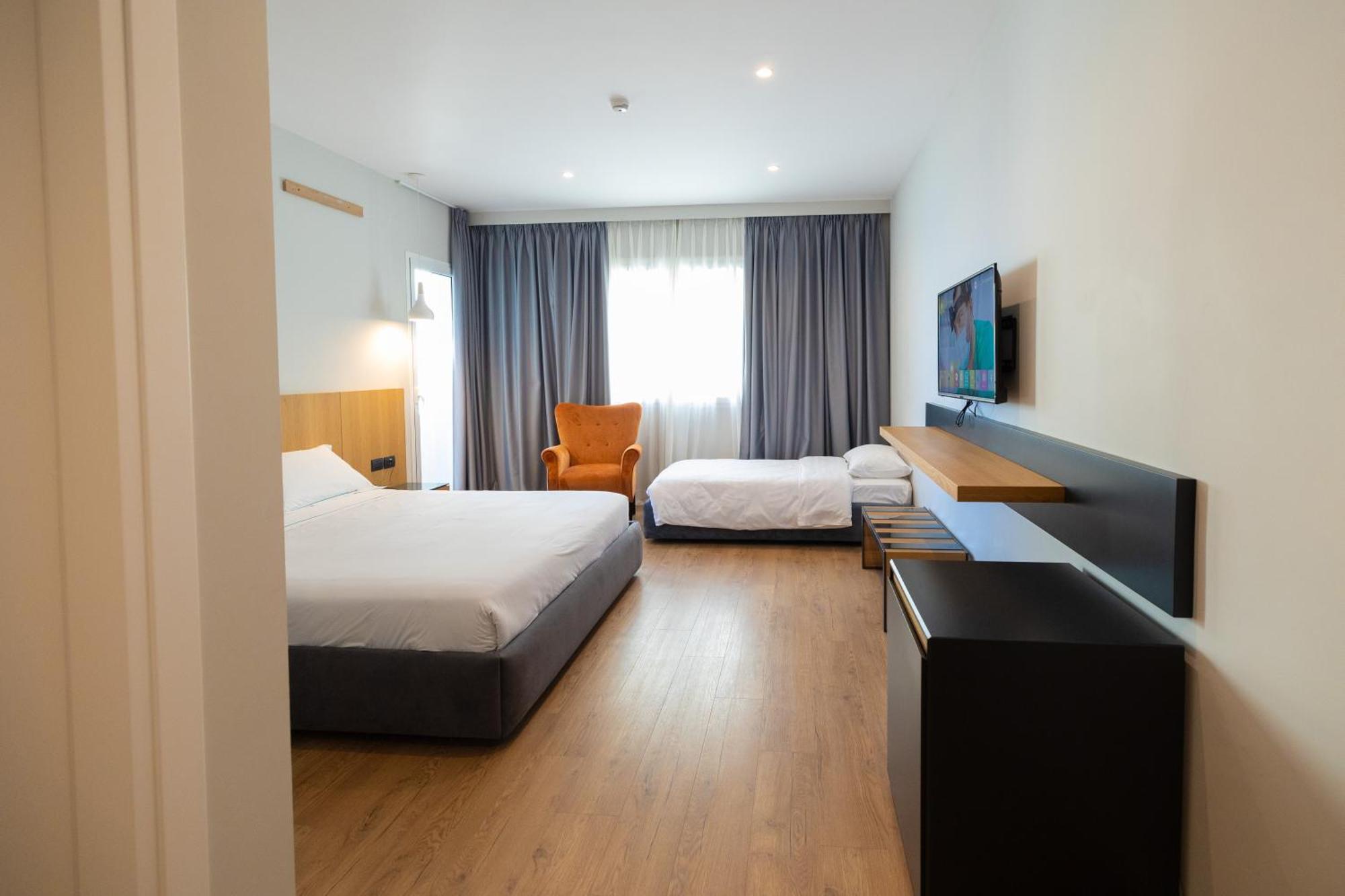 Duka Hotel Вльора Екстер'єр фото