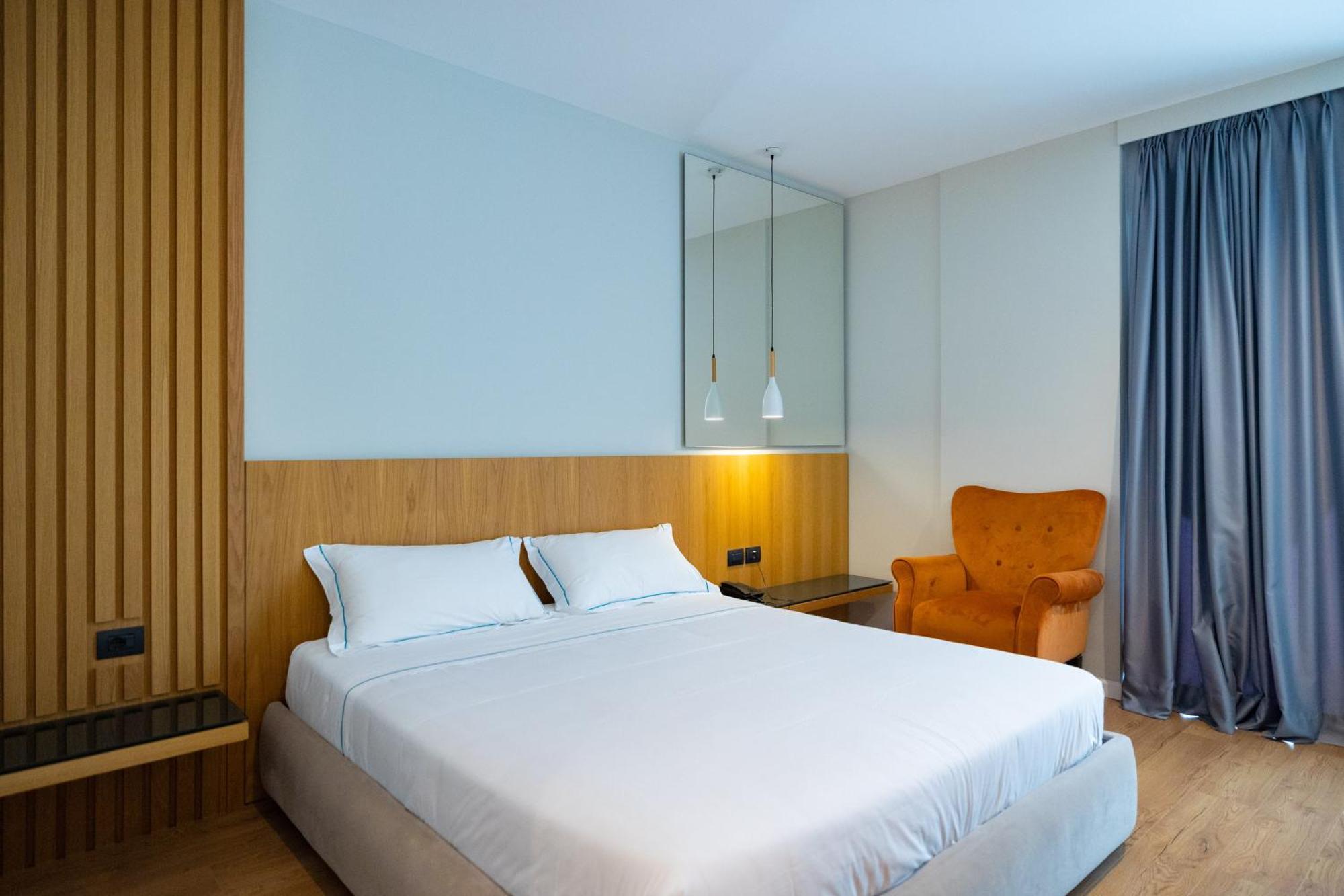 Duka Hotel Вльора Екстер'єр фото