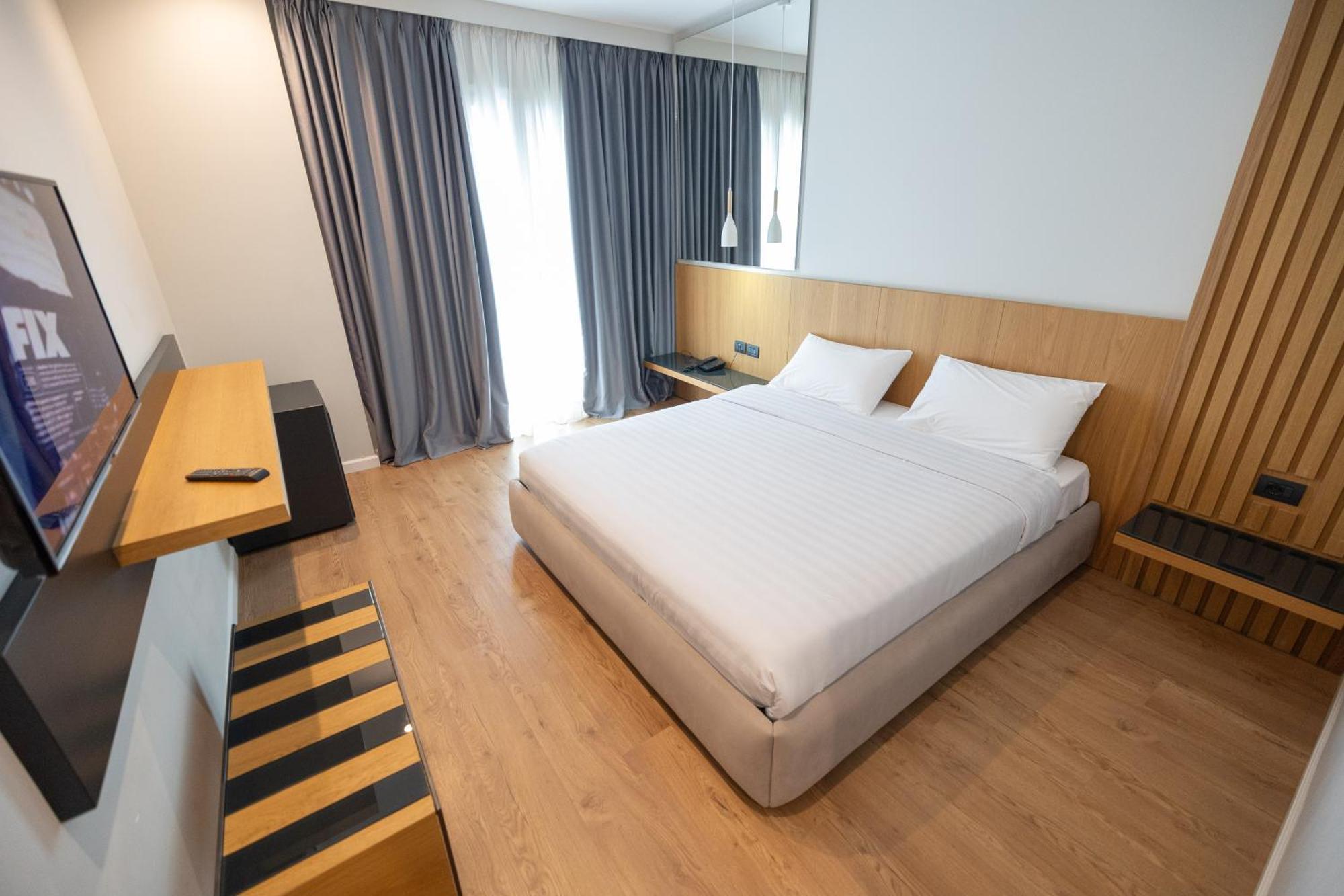 Duka Hotel Вльора Екстер'єр фото