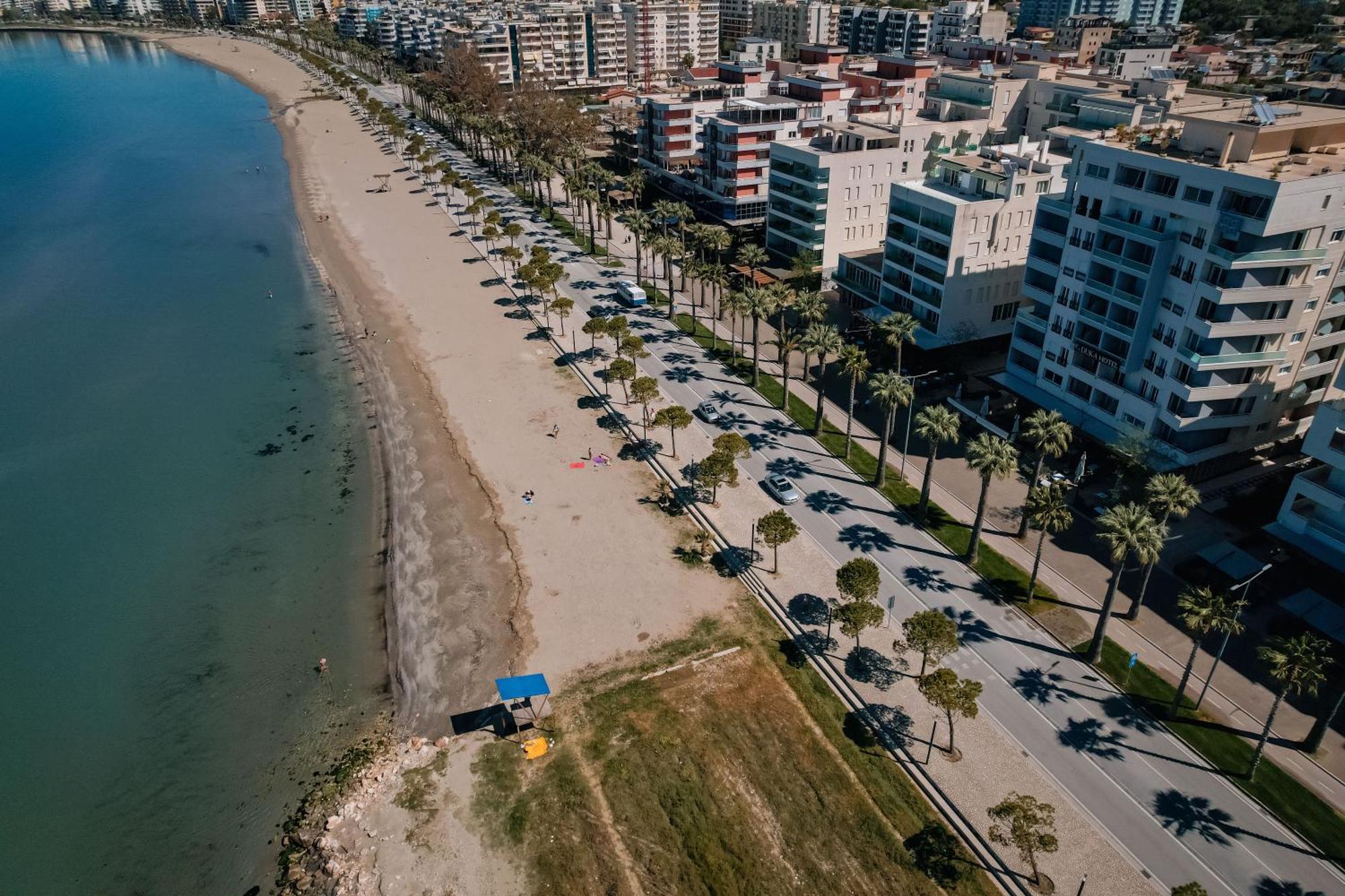 Duka Hotel Вльора Екстер'єр фото